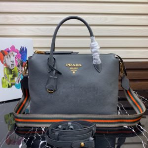 PRADA VITELLO DAINO SHOULDER BAG<br>프라다 사피아노 비텔로 디아노 숄더백<br>[31x23x14cm 이태리소가죽]