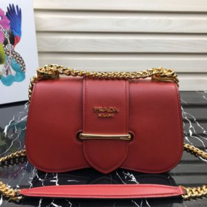 PRADA LAEATHER SIDONIE SHOULDER BAG<br>프라다 레더 시도니 숄더백<br>[24×13.5×6.5cm 이태리송아지가죽]