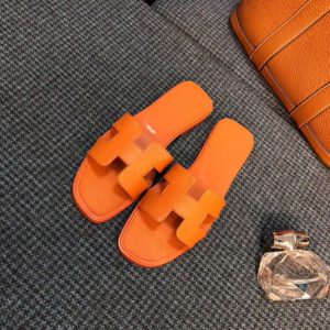 HERMES ORAN SANDAL<br>에르메스 오란 샌들<br><i>35-40 SIZE 이태리 소가죽</i>