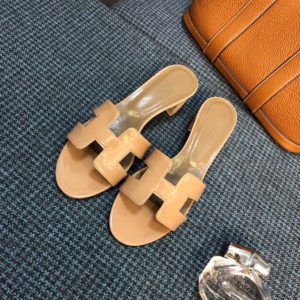 HERMES OASIS SANDAL<br>에르메스 오아시스 샌들<br><i>35-40 SIZE 굽 5cm</i>