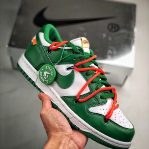 NIKE SB DUNK FUTURA X OFF-WHITE<br>니이키 SB 덩크 X오프 화이트<br><i>남여공용 36-45 SIZE 최상급</i>