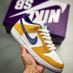 NIKE SB Dunk Low Laser Orange<br>나이키 SB 덩크 로우 레이저 오렌지<br><i>남여공용 36-45 SIZE 최상급</i>