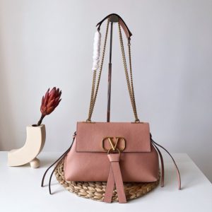 VALENTINO VLING SHOULDER BAG<br>발렌티노 VRING 숄더백<br><i>26x18x9cm 이태리가죽</i>