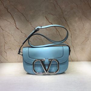 VALENTINO SUPERVEE CROSSBODY BAG<br>발렌티노 슈퍼비 크러스바디 백<br><i>26.5x15x9cm 이태리가죽</i>