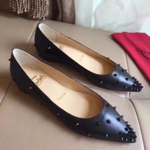 CHRISTIAN LOUBOUTIN SPIKED FLAT SHOES<br>크리스찬 루부탱 스파이크 플랫 슈즈<br><i>35-39 SIZE</i>