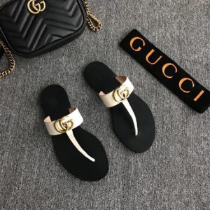 GUCCI LATHER SLIPPER<br>구찌 레더 슬리퍼<br><i>35-40 SIZE 이태리 소가죽</i>