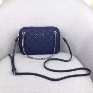 PRADA QUILTING SHOULDER BAG<br>프라다 퀄팅 숄더 백<br>[22x13x8cm 프라다소재]