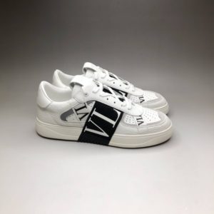 VALENTINO VL7N SNEAKER<br>발렌티노 VL7N 스니커즈<br><i>남녀공용 35-44 SIZE 제작+3일</i>