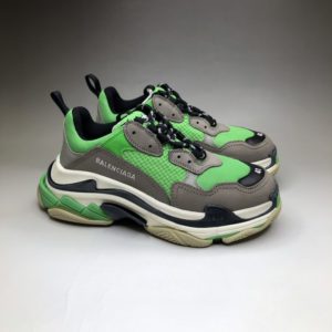 BALENCIAGA TRIPLE S<br>발렌시아가 트리플 S 스니커즈<br><i>35-45 SIZE 최상급</i>