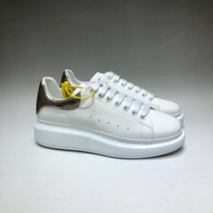 ALEXANDER MCQUEEN OVERSIZED SNEAKERS<br>알렉산더 맥퀸 오버솔 스니커즈<br><i>35-44 SIZE 최상급</i>