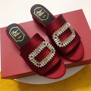 ROGER VIVIER SANDAL<br>로저비비에 샌들<br><i>35-39 SIZE 굽3.5cm</i>