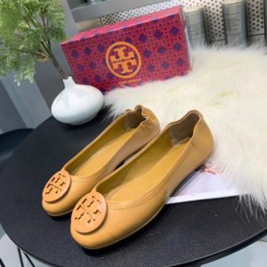 TORY BURCH LOGO BALLET FLAT SHOES<br>토리버치 로고 발레 플랫 슈즈<br><i>35-40 SIZE 이태리가죽</i>