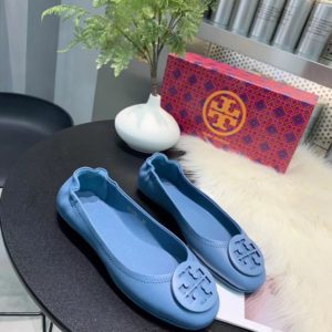 TORY BURCH LOGO BALLET FLAT SHOES<br>토리버치 로고 발레 플랫 슈즈<br><i>35-40 SIZE 이태리가죽</i>