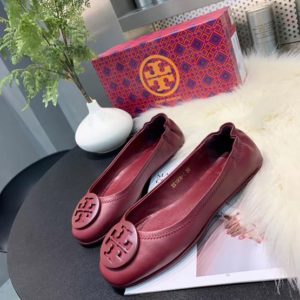 TORY BURCH LOGO BALLET FLAT SHOES<br>토리버치 로고 발레 플랫 슈즈<br><i>35-40 SIZE 이태리가죽</i>