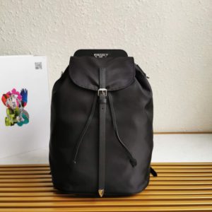 PRADA NYLON AND SAFFIANO LEATHER BACKPACK<br>프라다 나일론 사피아노 백팩<br>[25x32x14.5cm 프라다소재]