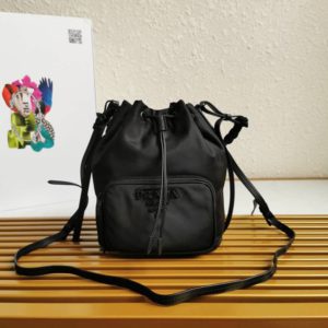 PRADA NYLON BUCKET BAG<br>프라다 나일론 버킷백<br>[22.5×17.5x12cm 프라다소재]