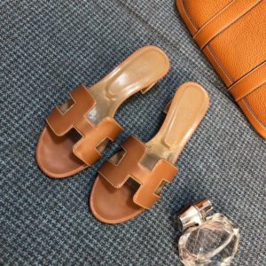 HERMES OASIS SANDAL<br>에르메스 오아시스 샌들<br><i>35-40 SIZE 굽 5cm</i>