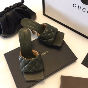 BOTTEGA VENETA PADDED SANDAL<br>보테가 베네타 패디드 샌들<br><i>35-40 SIZE 굽 8cm</i>