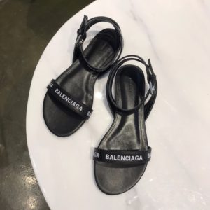 BALENCIAGA LEATHER SANDAL<br>발렌시아가 레더 샌달<br><i>35-40 SIZE 이태리소가죽</i>