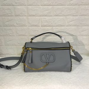 VALENTINO VLING CROSSBODY BAG<br>발렌티노 VRING 크로스바디 백<br><i>24x16x15cm 이태리가죽</i>