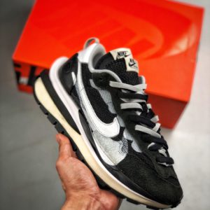 Sacai X Nike Pegasus Vaporfly SP<br>사카이 X 나이키 페가수스 베이퍼플라이 SP<br><i>남여공용 36-45 SIZE 최상급</i>