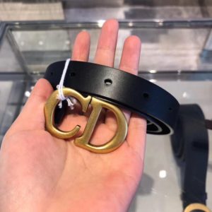 DIOR CD LOGO BELT<br>디올 CD 로고 벨트<br><i>폭 2cm 이태리소가죽</i>