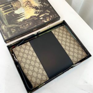 GUCCI GG SUPREME CLUTCH BAG 구찌 GG 슈프림 클러치 백