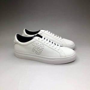 GIVENCHY URBAN STREET SNEAKERS 지방시 어반 스트리트 스니커즈