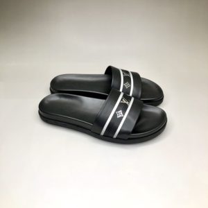 LOUIS VUITTON LEATHER SLIPPER 루이비통 레더 슬리퍼