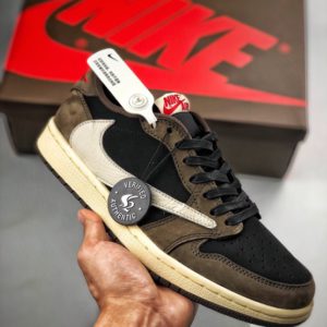 NIKE AIR JORDAN 1 LOW X TRAVIS SCOTT 나이키 에어조단 1 로우 X 트래비스 스콧