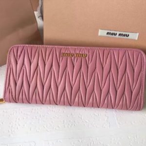 MIUMIU WALLET<br>미우미우 여성용 장지갑<br><i>19x11cm</i>