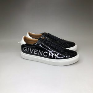 GIVENCHY URBAN STREET SNEAKERS 지방시 어반 스트리트 스니커즈