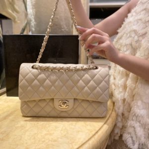 CHANEL CLASSIC FLAP BAG 샤넬 클래식 플랩 백