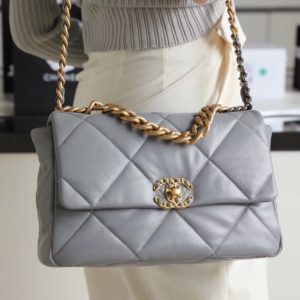 CHANEL 19 FLAP BAG 샤넬 19 핸드백 플랩 백[그레이][M사이즈]