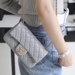 CHANEL CLASSIC FLAP BAG 샤넬 클래식 플랩 백[그레이][M사이즈]