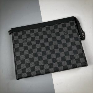 [LOUIS VUITTON] 루이비통 모노그램 이클립스 포쉐트 보야지 클러치백 POCHETTE VOYAGE CLUTCH