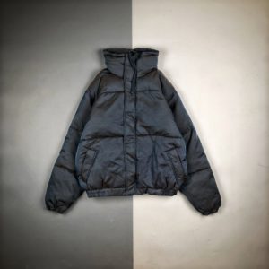 [FEAR OF GOD] 피어오브갓 FOG ESSENTIALS 스탠드 칼라 코튼 패딩 재킷