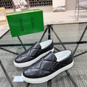 [BOTTEGA VENETA] 보테가 베네타 엠보싱 소가죽 슬립온