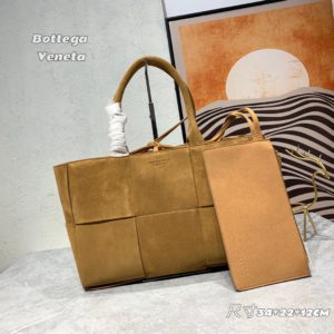 [BOTTEGA VENETA] 보테가베네타 우먼스 아르코 스웨이드 토트백 Women’s Arco