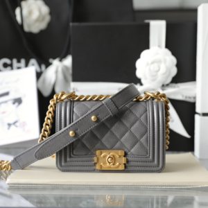 [CHANEL] 샤넬 𝗠𝗶𝗻𝗶 𝗟𝗲𝗯𝗼𝘆 보이백 미니