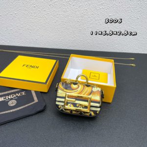 [FENDI X Versace] 펜디 X 베르사체 미니 바게트 브로치 백