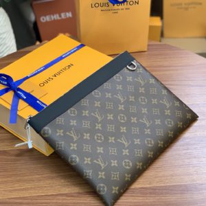 [LOUIS VUITTON] 루이비통 디스커버리 포쉐트 클러치백 M62291